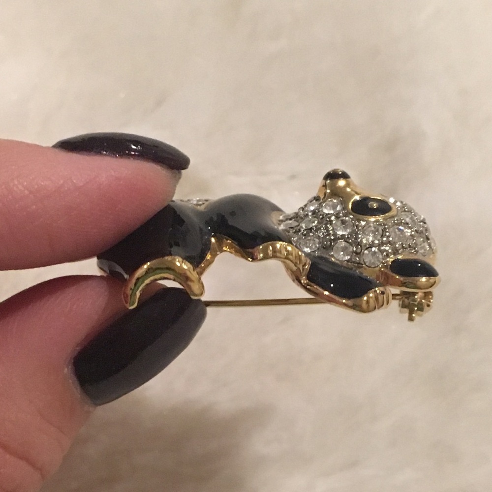 Crystal Panda Pin - Picture 4 of 4